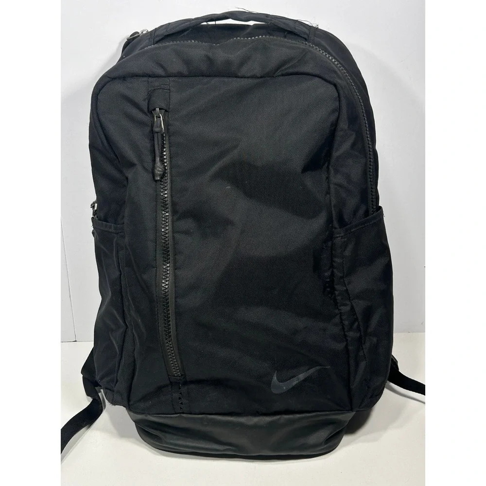 Nike Black Sport Backpack Vertical Zip Padded Straps RN56323